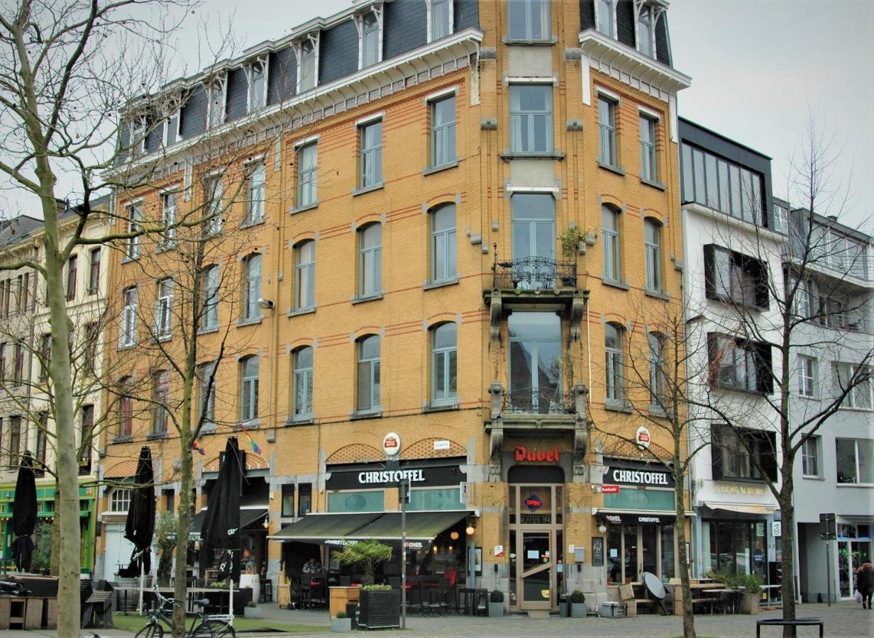 Sleep Inn - Black And Gold Loft Antwerp Cityview Luaran gambar