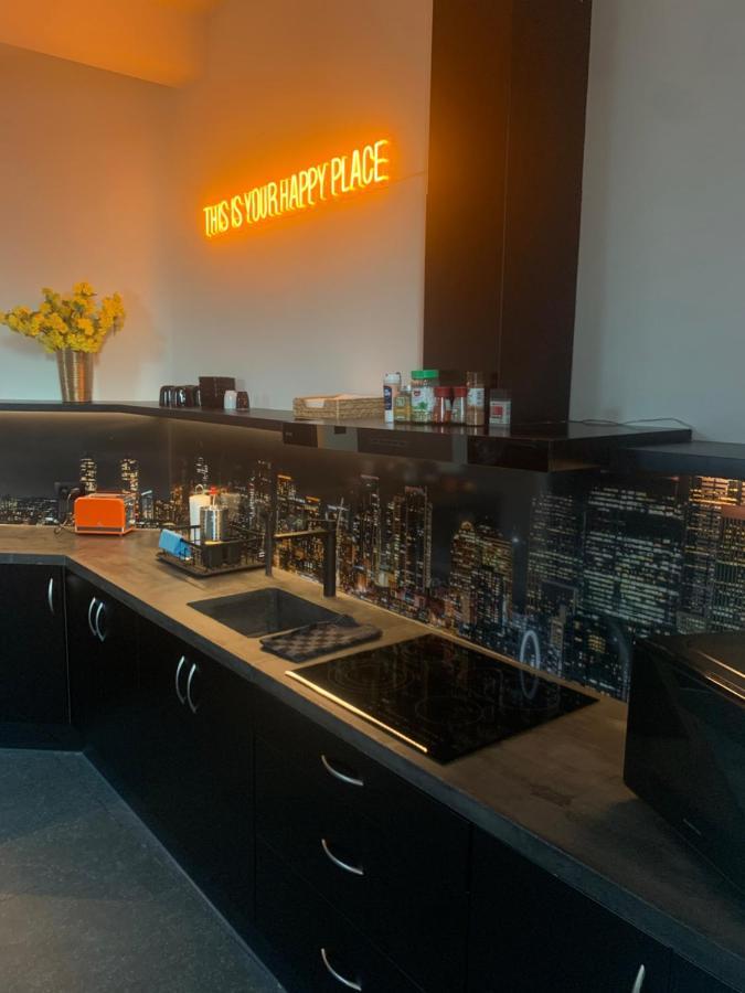 Sleep Inn - Black And Gold Loft Antwerp Cityview Luaran gambar