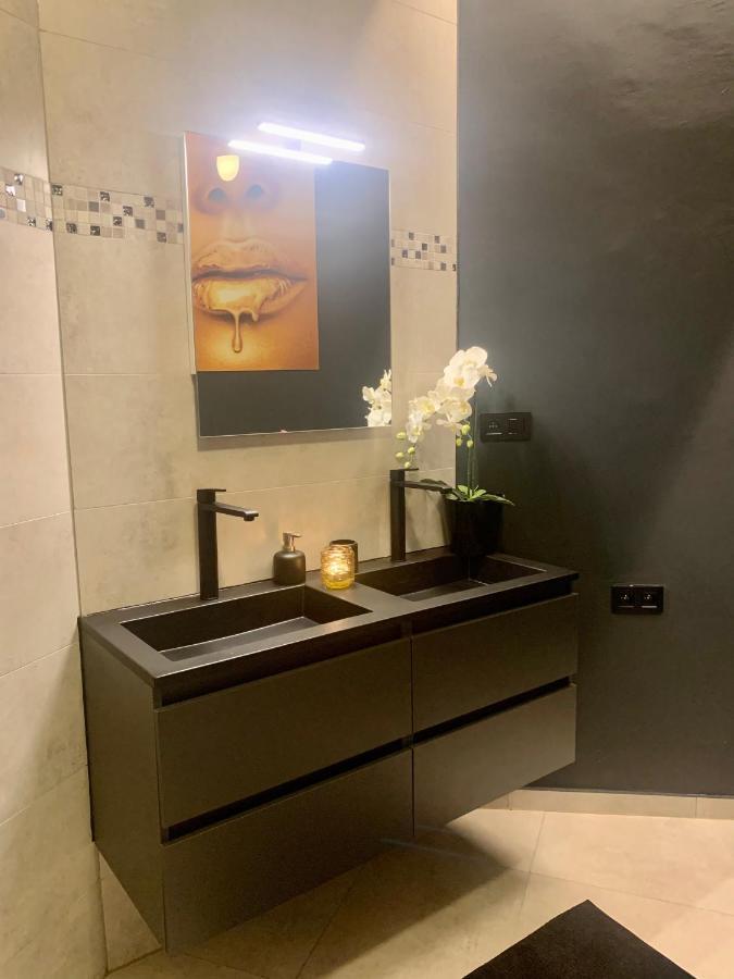 Sleep Inn - Black And Gold Loft Antwerp Cityview Luaran gambar