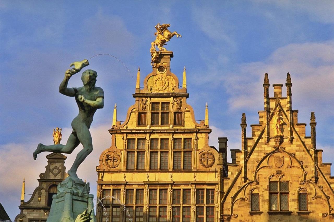 Sleep Inn - Black And Gold Loft Antwerp Cityview Luaran gambar